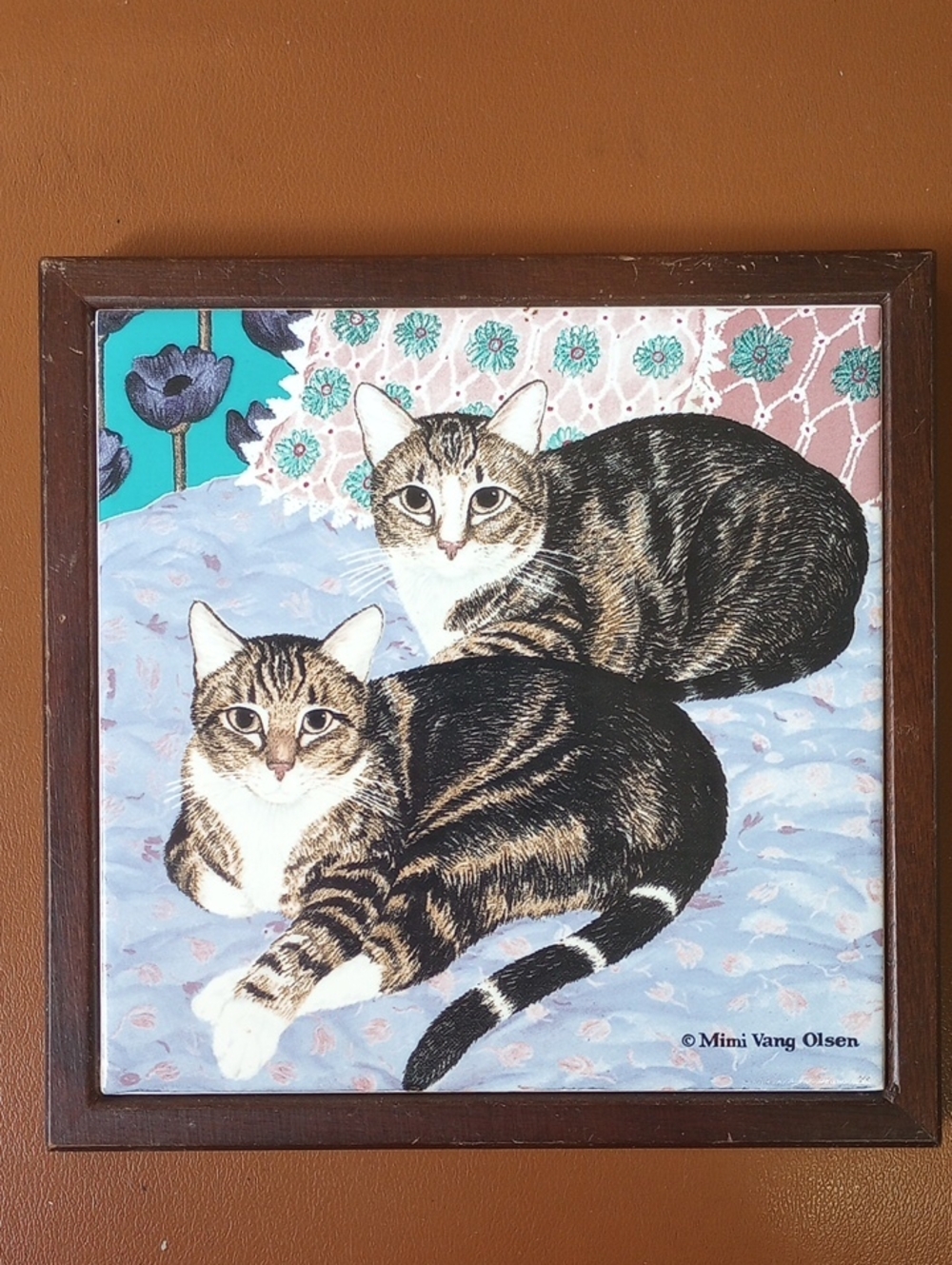 Avon Ceramic Tile Tabby Cat Trivet in Wood Frame. Brown Blue White Pink Green